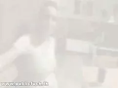 Trần truồng tắm nắng ...